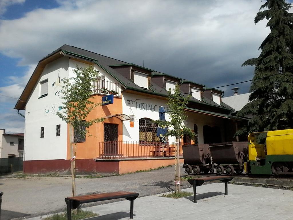 Hostinec Banik Ľubeľa Exteriör bild