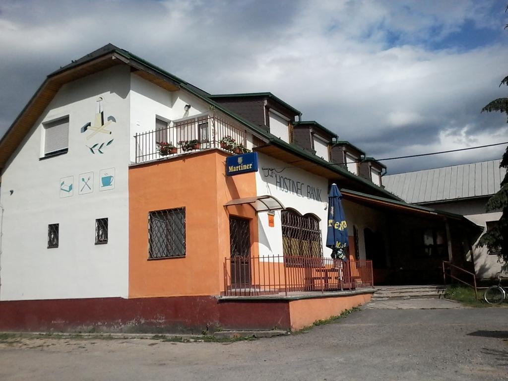 Hostinec Banik Ľubeľa Exteriör bild